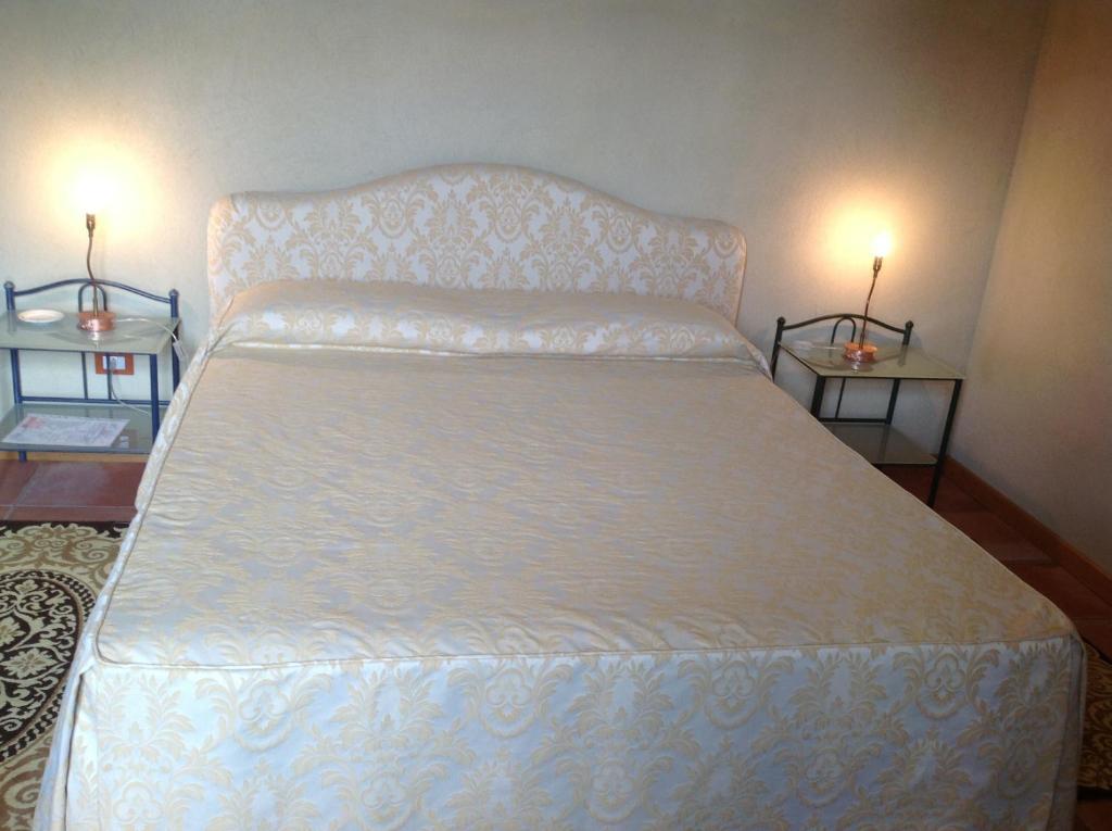 Locanda San Lorenzo Roddino Zimmer foto